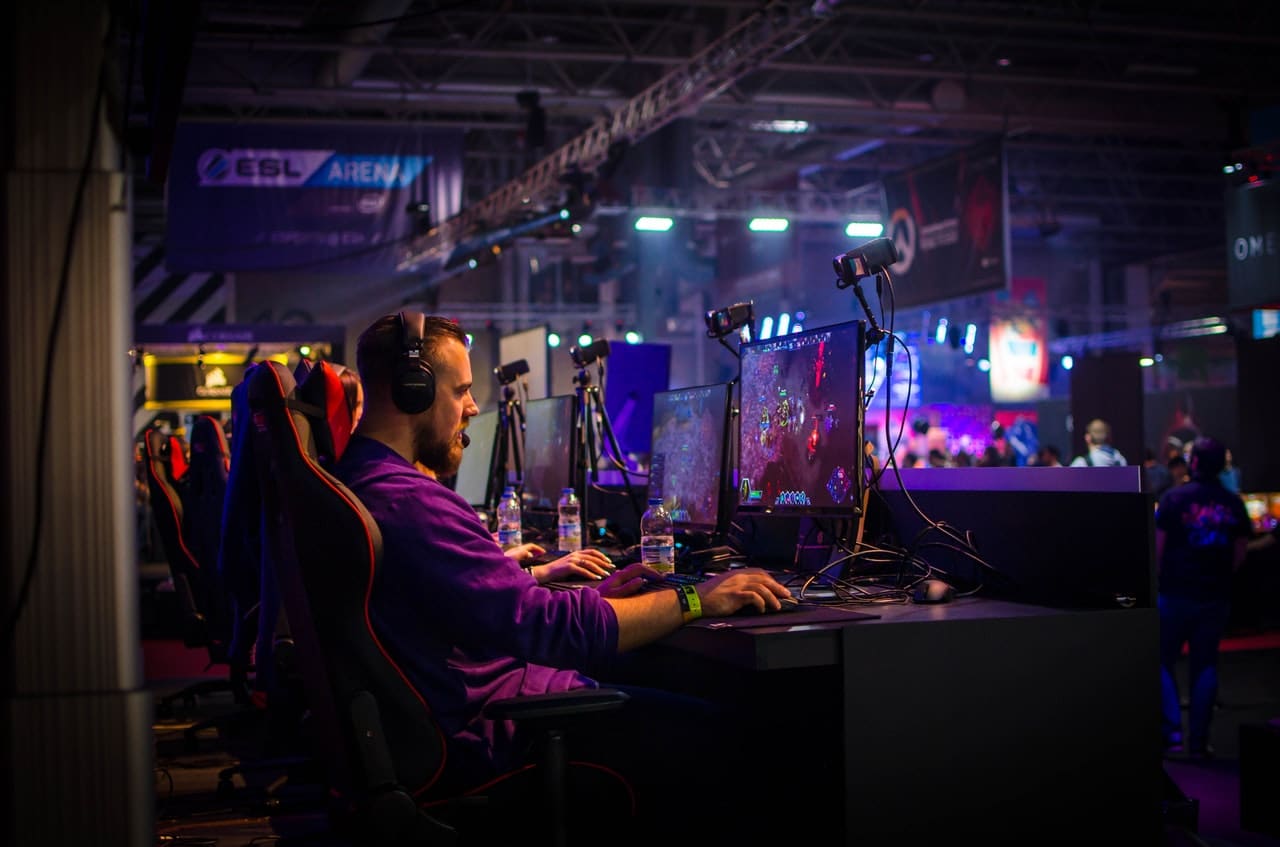 mmorpgs-esports-future-header-image